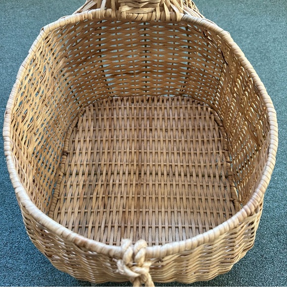 Giraffe Basket - Wicker/ Rattan from Pottery Barn / West Elm - Picture 5 of 6